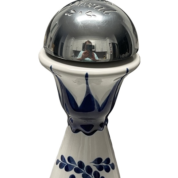 Clase Azul Tequila Resposado Bottle 750ML Hand Painted Decoration (Empty) - Picture 5 of 9